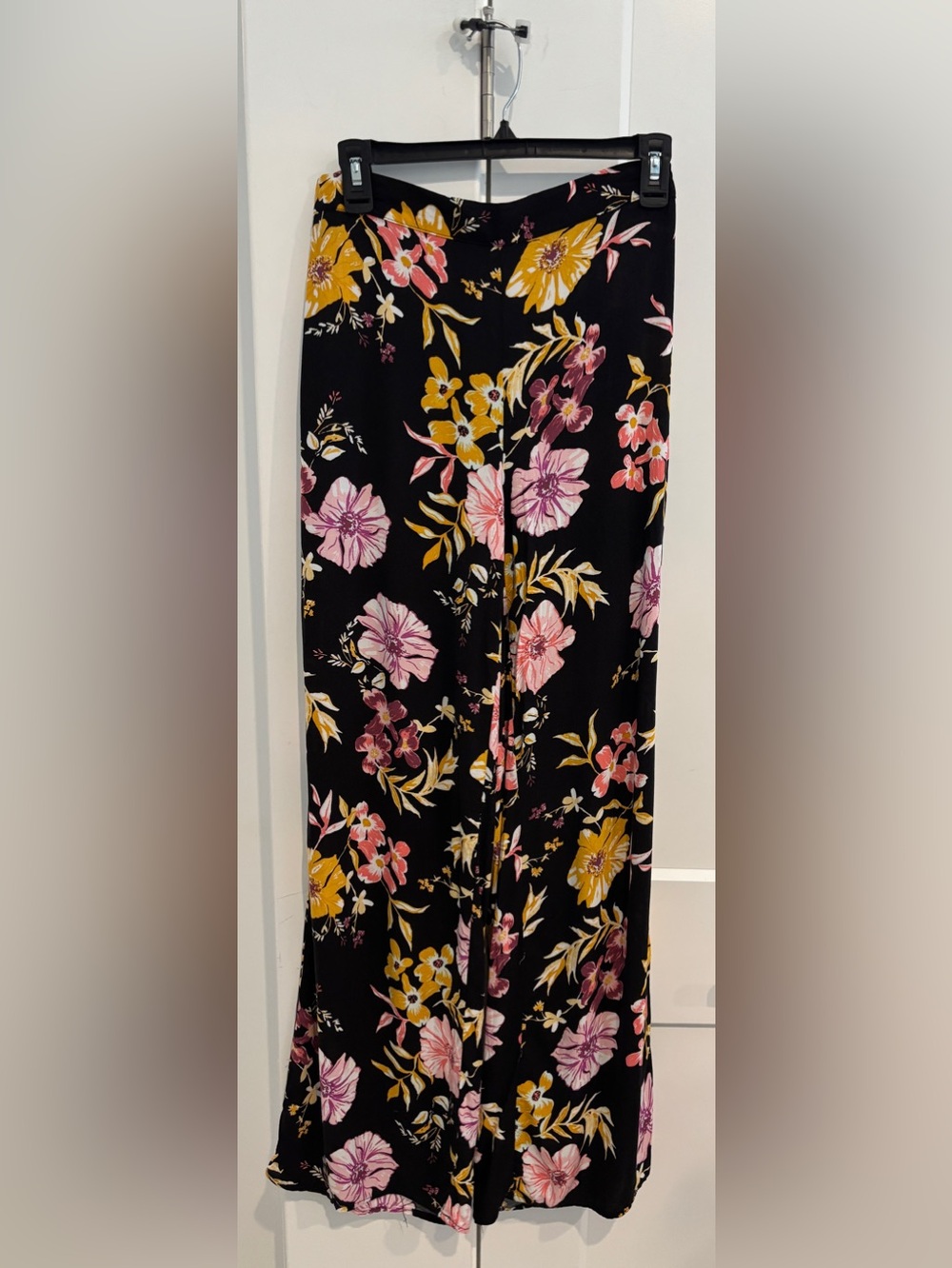 Hype Black Floral Wide Leg Pants. Size M